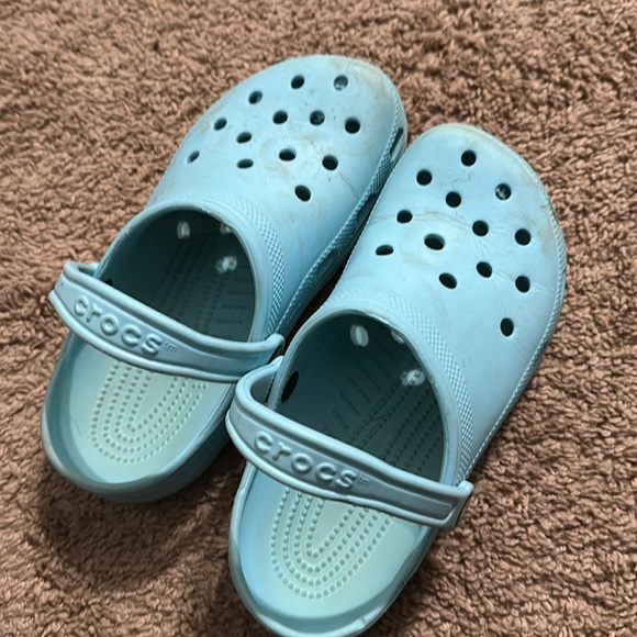 Light blue crocs - Picture 3 of 3
